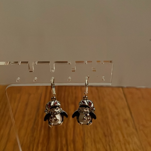 Napier holiday penguin drop earrings. Perfect for winter or holiday - Picture 9 of 17